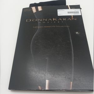 Donna Karan Hosiery Large New Shelf Worn